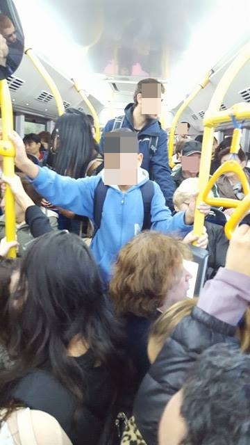 כך נראה הבוקר בקו 16 (צילום: באדיבות חן אלמליח-אגאג'ני)